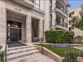 441 S Barrington Avenue