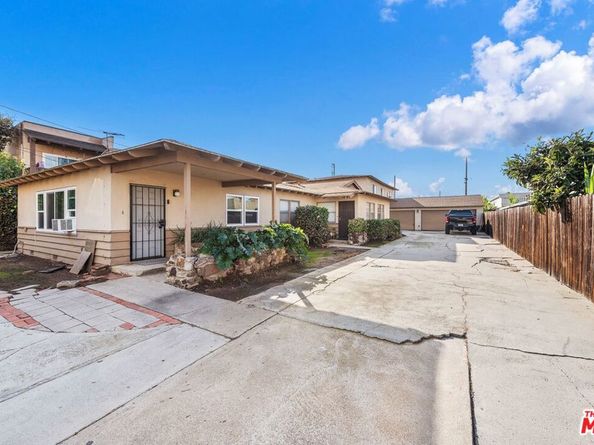 1925 Wallace Avenue, Costa Mesa CA 92627