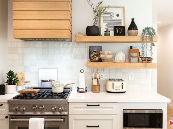 17 Sunset Avenue, Venice CA 90291