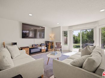 12119 Falcon Crest Way