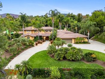 3369 Rocking Horse Cir