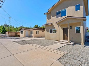 16 Cordoba Ave