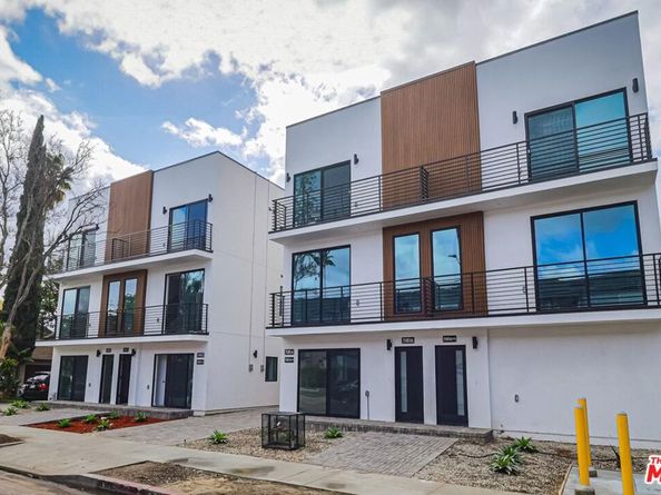 11810 Gilmore Street, North Hollywood CA 91606