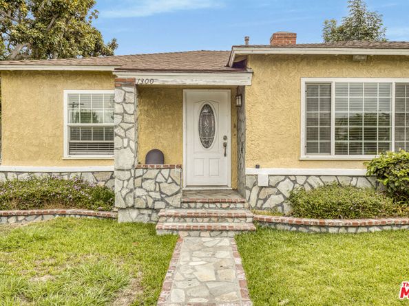 1300 S California Avenue, Compton CA 90221