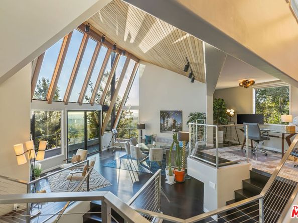 5682 Spreading Oak Drive, Los Angeles CA 90068