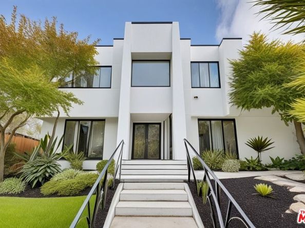 801 N Alexandria Avenue, Los Angeles CA 90029