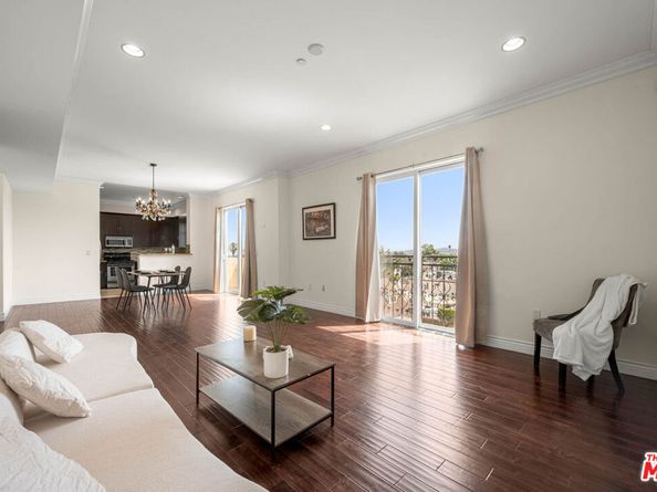 9049 Alcott Street 401, Los Angeles CA 90035
