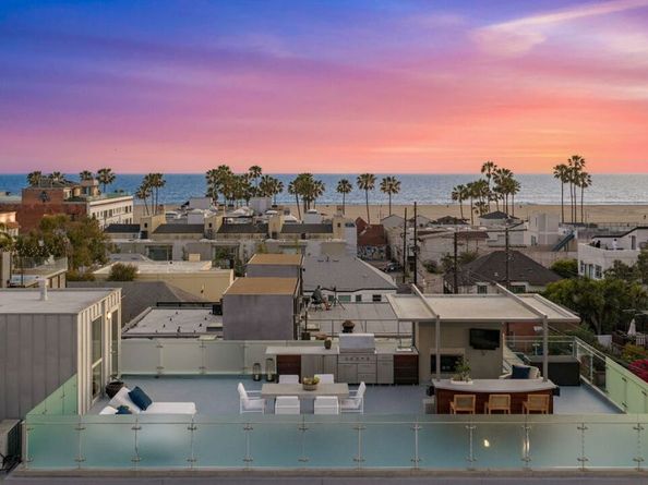 49 Brooks Avenue, Venice CA 90291