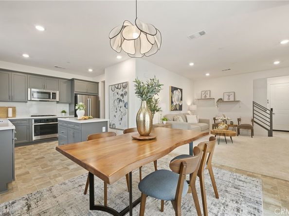 2009 Dewdrop, Upland CA 91786