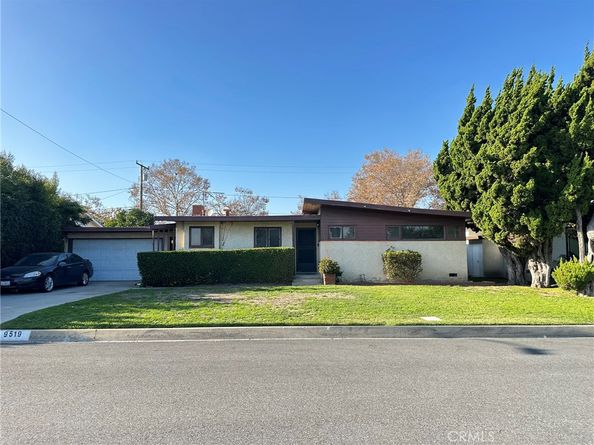 9519 La Reina, Downey CA 90240