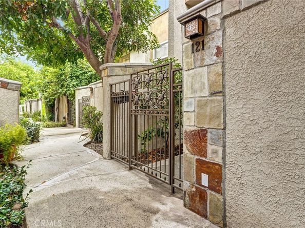 21901 Lassen Street 121, Chatsworth CA 91311