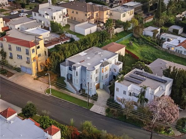 4916 W 12th Street, Los Angeles CA 90019