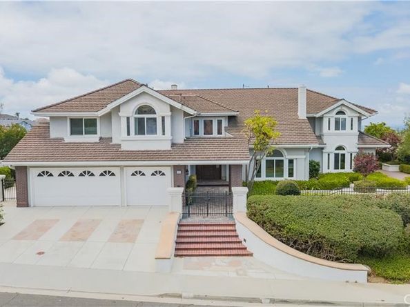 111 Hillcrest, Irvine CA 92603