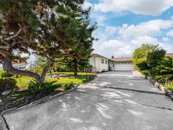 10947 Groveland Avenue