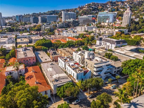1253 N Sweetzer 3, West Hollywood CA 90069