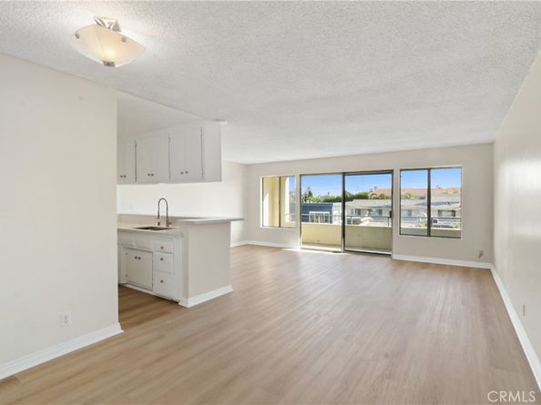 1187 E 3rd Street 215, Long Beach CA 90802