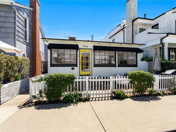 118 Emerald, Newport Beach CA 92662
