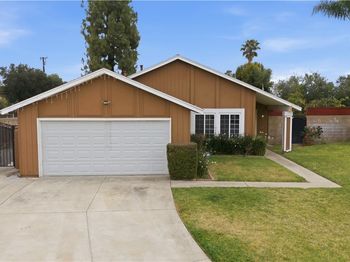 404 Pinewood Court