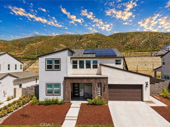 15890 Butterfly Drive, Fontana CA 92336