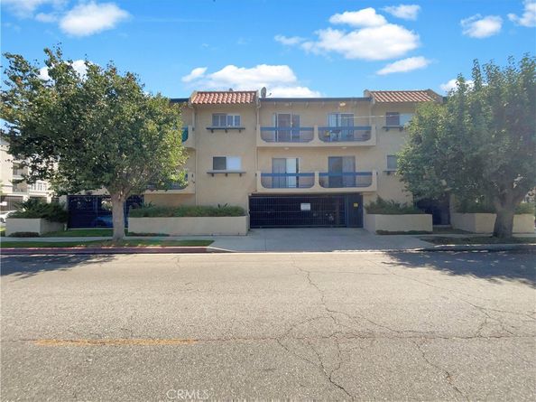 14560 Clark Street 202, Sherman Oaks CA 91411