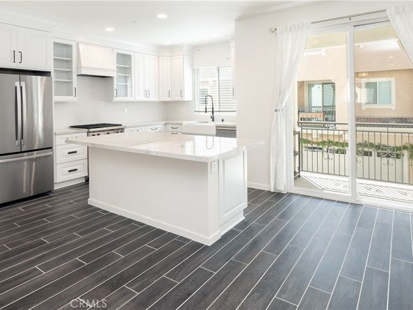 609 Shadowbrook, Lake Forest CA 92610