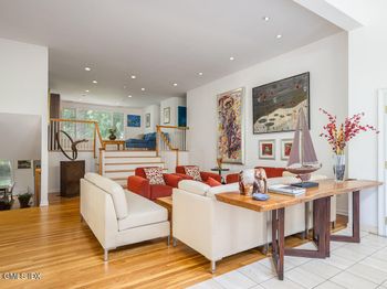 1 Deepwoods Lane