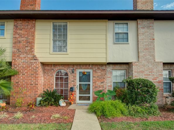 1424 Silverpines Road 1424, Houston TX 77062