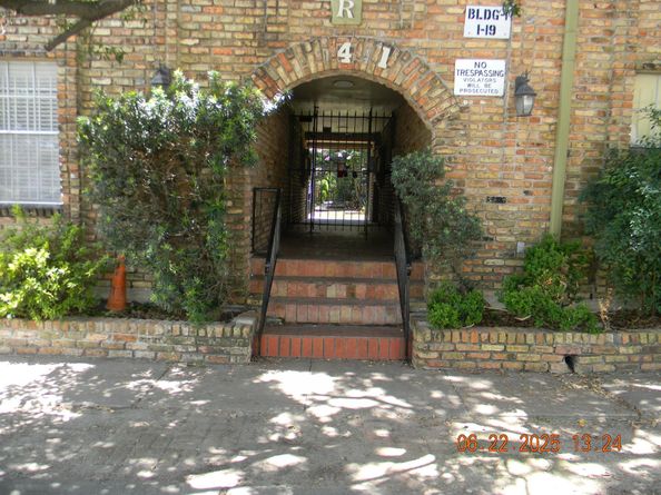 6401 Skyline Drive 37, Houston TX 77057