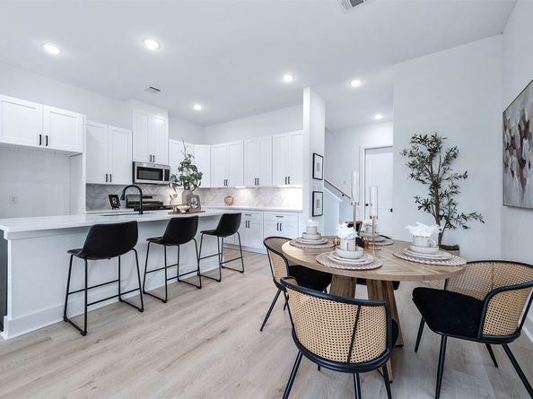 5801 Hardy Street, Houston TX 77009