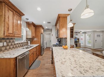 15714 Wandering Trail