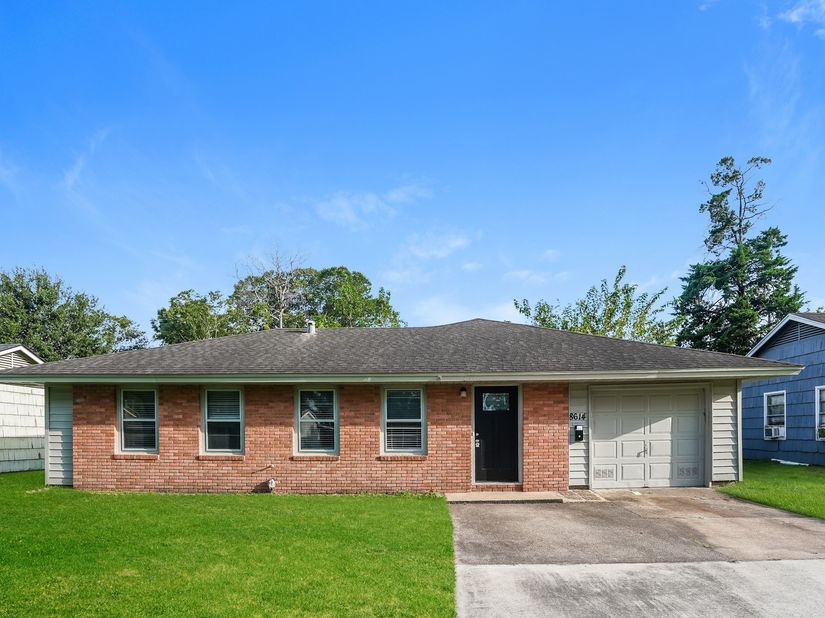 8614 Rockhill Street, Houston TX 77061