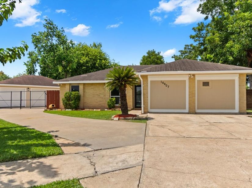 16407 Valinda Court, Houston TX 77083