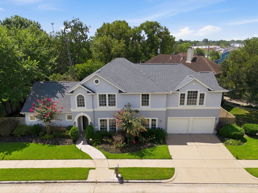 4042 Glen Cove Drive, Houston TX 77021