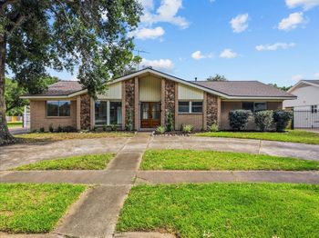 5762 Birdwood Road