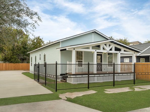 203 Archer Street, Houston TX 77009