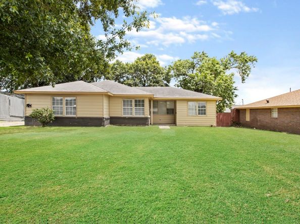 13210 Rockglen Street, Houston TX 77015