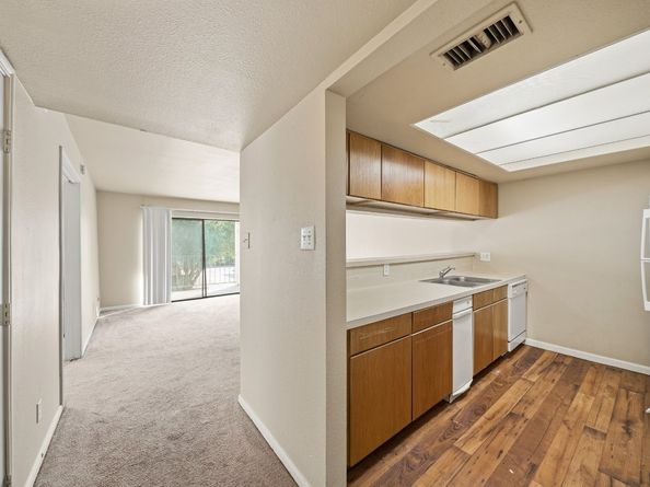 2824 S Bartell Drive 212, Houston TX 77054