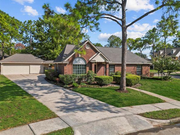 2002 Firtree Way, Houston TX 77062