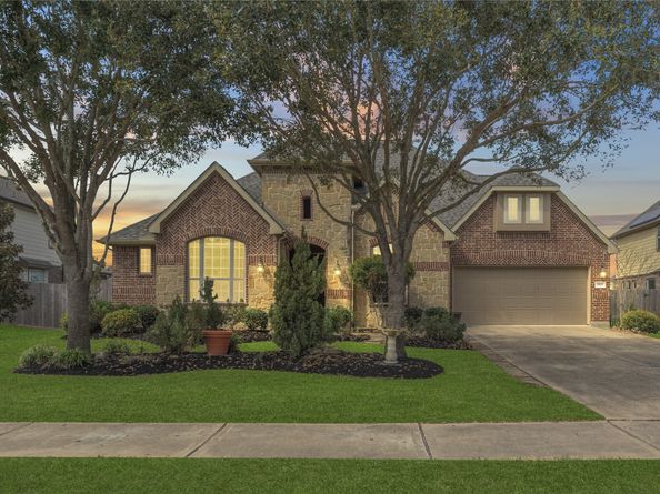 5811 Green Meadows Lane, Katy TX 77493