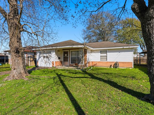 5707 Waltrip Street, Houston TX 77087