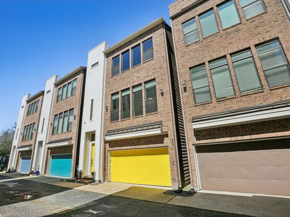 209 Burr Street C, Houston TX 77011