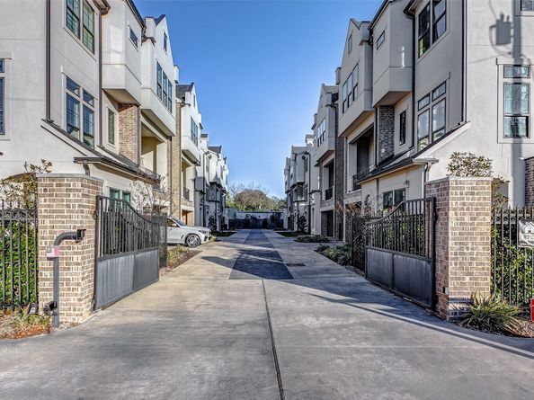 2122 Blalock Road B, Houston TX 77080