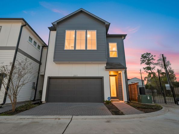 2317 Warhol Way, Houston TX 77091