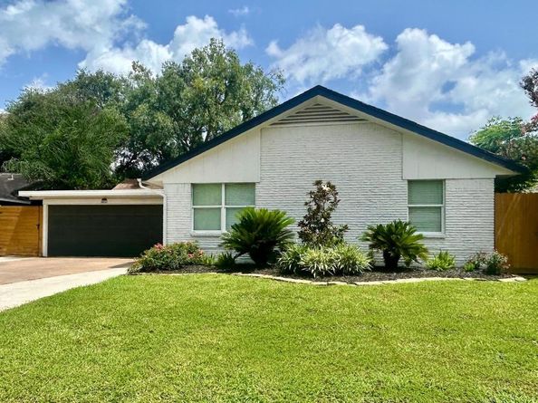 4406 Benning Drive, Houston TX 77035