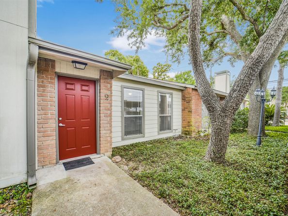 1917 Augusta Drive A2, Houston TX 77057