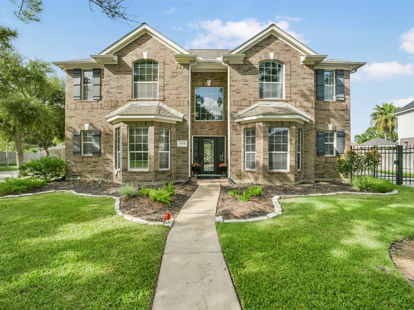 15730 Lake Loop Drive, Cypress TX 77433
