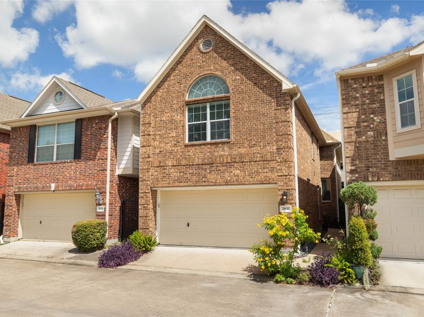 2632 Couch Street, Houston TX 77008