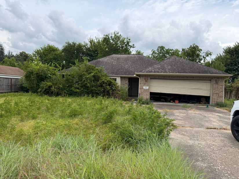 1033 Theresa Street, Houston TX 77051