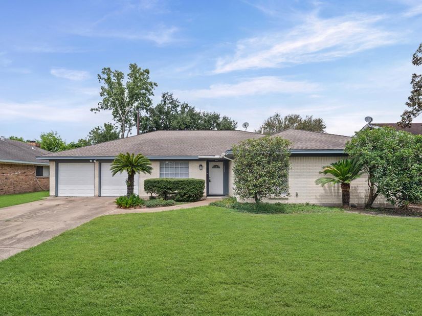 8223 Gulf Tree Lane, Houston TX 77075