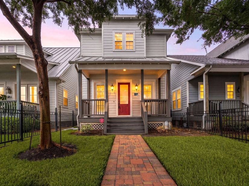 8720 Kempwood Drive, Houston TX 77080
